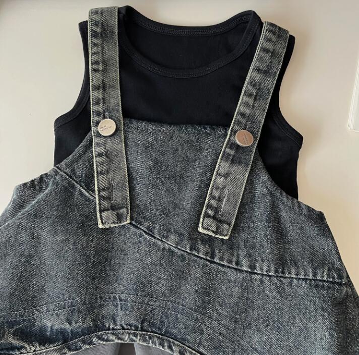 OKFURNITUREの【送料無料】2点セット！オーバーオール　ジャンスカート サロペットワンピース キッズ ベビー服 子供服 デニム スカート サロペット ジーンズ 女の子 秋 春 ジュニア おそろい 洋服 オシャレ 90cm 100cm 110cm 120cm 130cm 140cm｜アングル2
