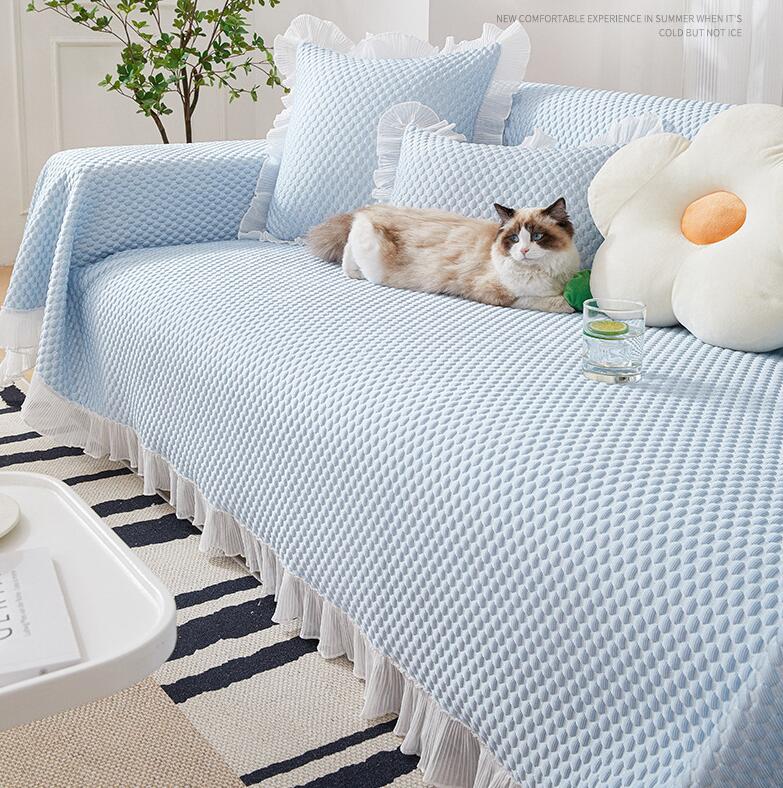 Rakuten - 冷感 夏用 マルチカバー ソファカバー ひんやり 犬猫対策 汚れ防止 キズ防止 防塵　多機能　通気性　爪とぎ防止 無地 おしゃれ 北欧 かけるだけ シンプル フリル付 お姫様風 長方形 洗える 可愛い 高級感