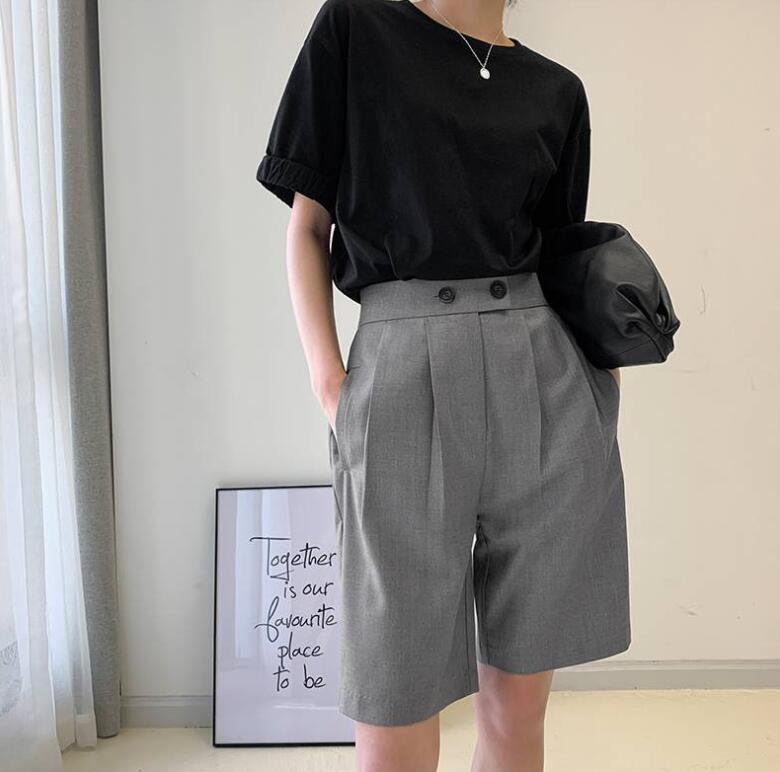 Rakuten - ハーフパンツ レディース ショートパンツ 膝丈 5分丈 タック Aライン ゆったり 無地 ハイウエスト ボタン ファスナー ポケット シンプル 上品 きれいめ 30代 40代 50代 大人 カジュアル 春 夏 秋