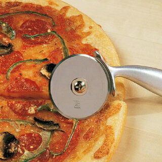 ピッツァ AMアルミハンドルピザカッター APC-2 直径70mm 円形カッターでピザをキレイにカット