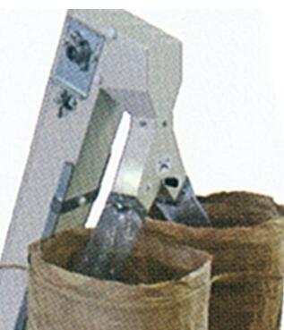 商品詳細 デュアルタイプ 大きさ・質量 77×26×114cm / 20kg モータ 100V / 100W 最大能力 900kg / 1時間