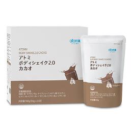 アトミ ボディシェイク 2.0 カカオ　900g(60gx15袋)　栄養機能食品 商品内容 &nbsp; ボディシェイク 2.0 カカオ　900g(60gx15袋) 原材料名分離大豆タンパクエキス末、 混合脱脂粉乳(脱脂粉ミルク、脱塩ホエイパーミエイト)、 フルクオリゴ糖、結晶フルクトース、カカオ粉末、 キャロブ粉末、緑茶エキス、カカオ ニブ、穀物混合末(うるち米、玄米、 ハダカムギ、大麦、 玄米もち米、ヒヨコ豆、レンズ豆、 その他)、精製塩、酵母 (セレン含有)、酵母(クロム含有)、酵母(モリブデン含有)/甘味料 (難消化性マルトデキストリン、酵素処理ステビア)、ビタミンミネラル混合物、 酵素混合末、(一部に乳成分・大豆・りんごを含む) 生産国 &nbsp; 韓国 製造販売元 &nbsp; アトミジャパン合同会社 231201-26kokoアトミ ボディシェイク 2.0 カカオ　900g(60gx15袋)　栄養機能食品 製品構成 &nbsp; 製品情報 &nbsp; 摂取の対象と方法 &nbsp; 注意事項 &nbsp;