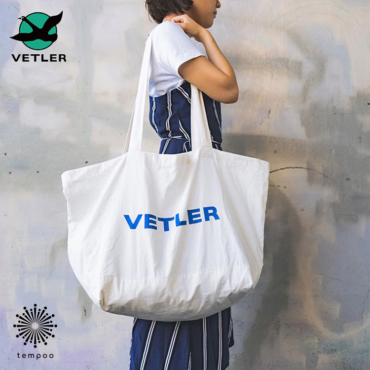 乐天商城 - VETLER ベトラー ヘリンボーン ヒュージ バッグ 軽量 折り畳み コンパクト トートバッグ ビッグサイズ 丈夫 薄手 コットン生地 大容量 ショルダー 肩掛け ポケット 綿 旅行 キャンプ プール レジャー シンプル おしゃれ 雑貨 デザインワークス ギフト プレゼント