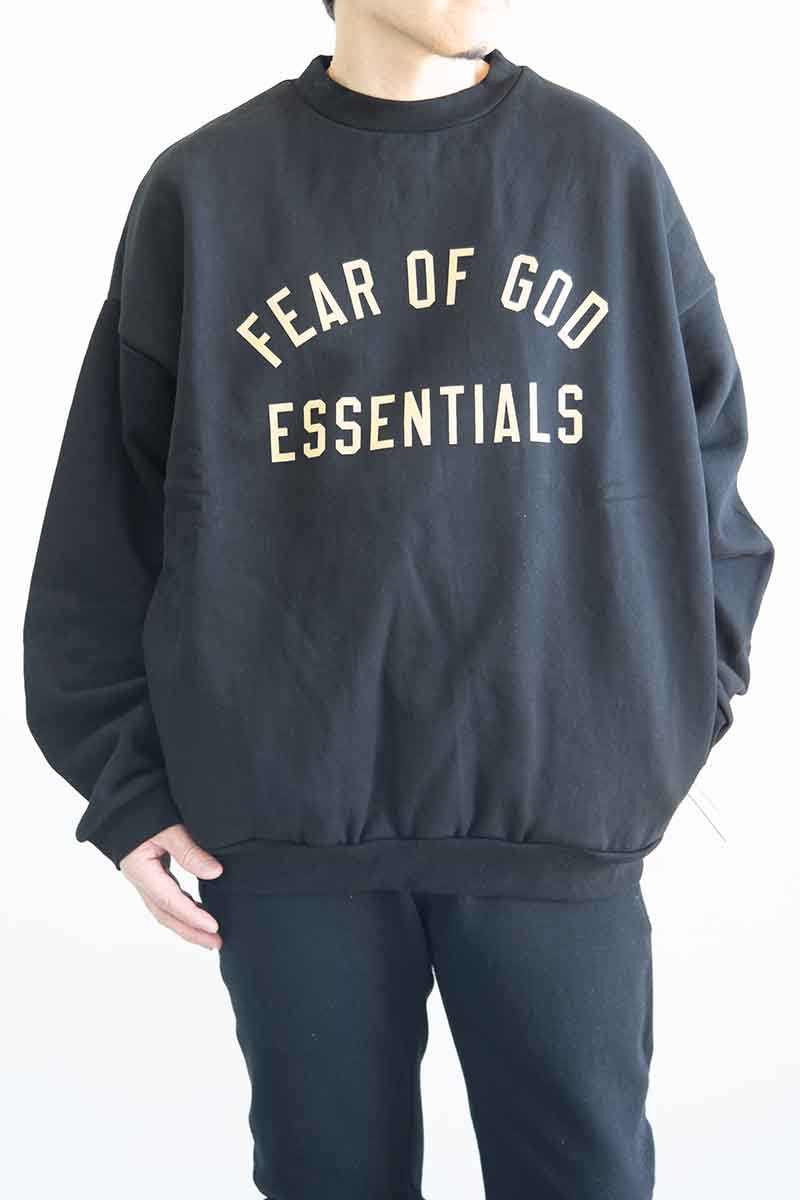 Rakuten - 送料無料 トップス FEAR OF GOD FOG ESSENTIALS フィアオブゴッド エッセンシャルズ 24FW ARCH LOGO CREW SWEAT SHIRTS / ブラック 返品交換不可