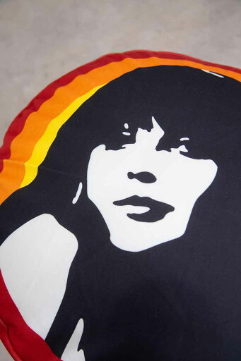 ファッション雑貨 HYSTERIC GLAMOUR ヒステリックグラマー CIRCLE GIRL ビーズクッション 返品交換不可 ファッション雑貨 HYSTERIC GLAMOUR ヒステリックグラマー CIRCLE GIRL ビーズクッション 返品交換不可