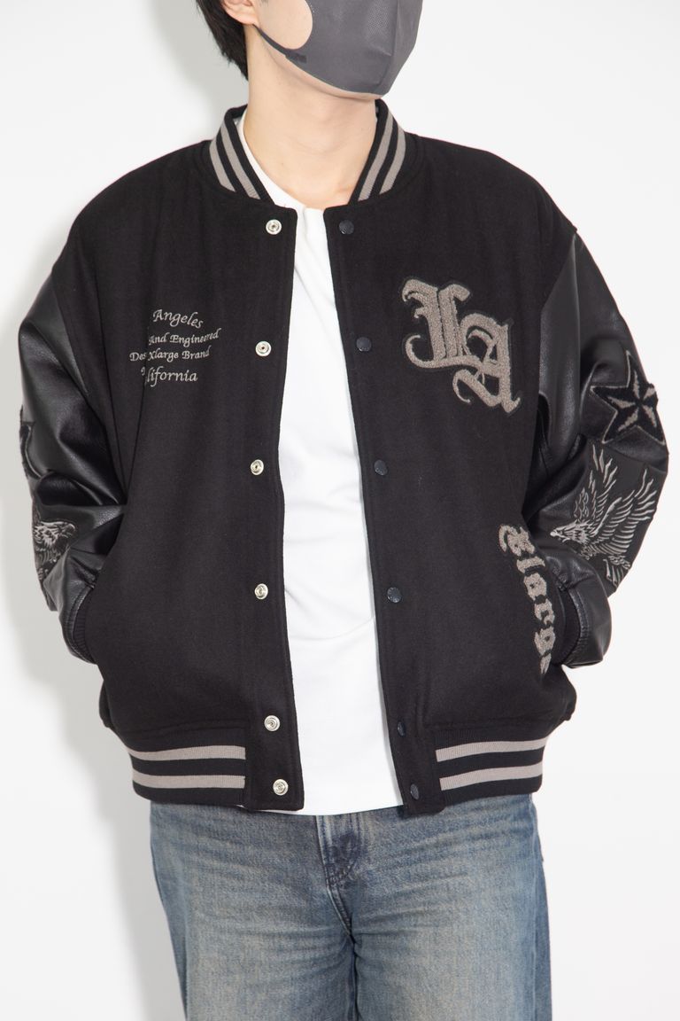 送料無料 アウター XLARGE エクストララージ VARSITY JACKET / ブラック