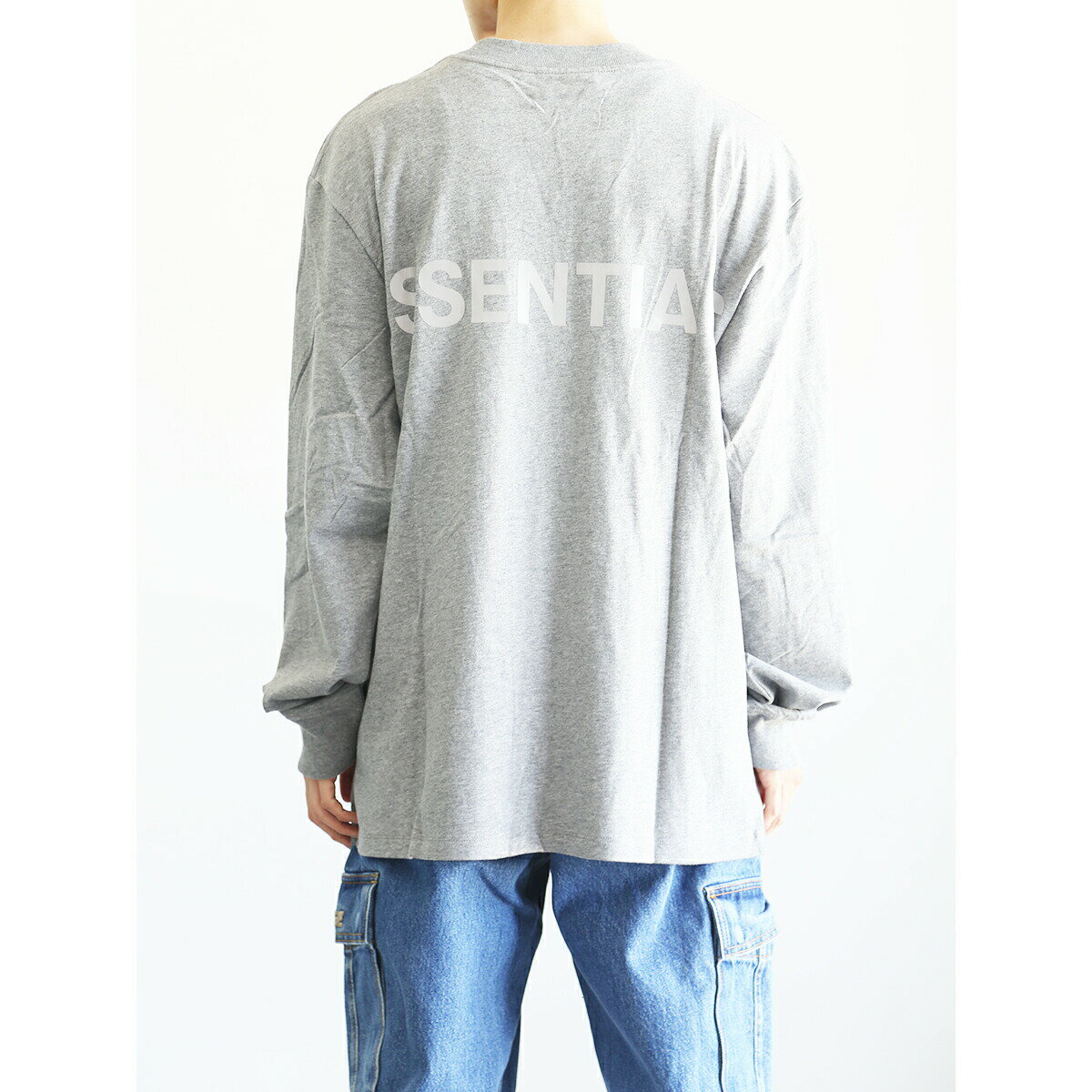 樂天商城 - 送料無料 トップス FEAR OF GOD FOG ESSENTIALS フィアオブゴッド エッセンシャルズ REFLECTOR LOGO L/S TEE / スノーグレー 返品交換不可