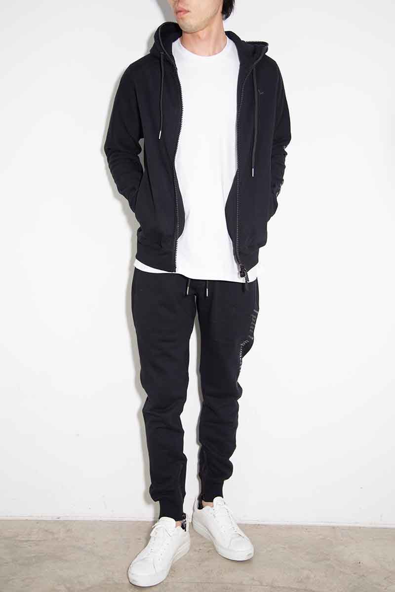 送料無料 セットアップ 1PIU1UGUALE3 RELAX ウノピゥウノウグァーレトレ リラックス 【セットアップ】グリッターロゴジップパーカー・ロングパンツ...