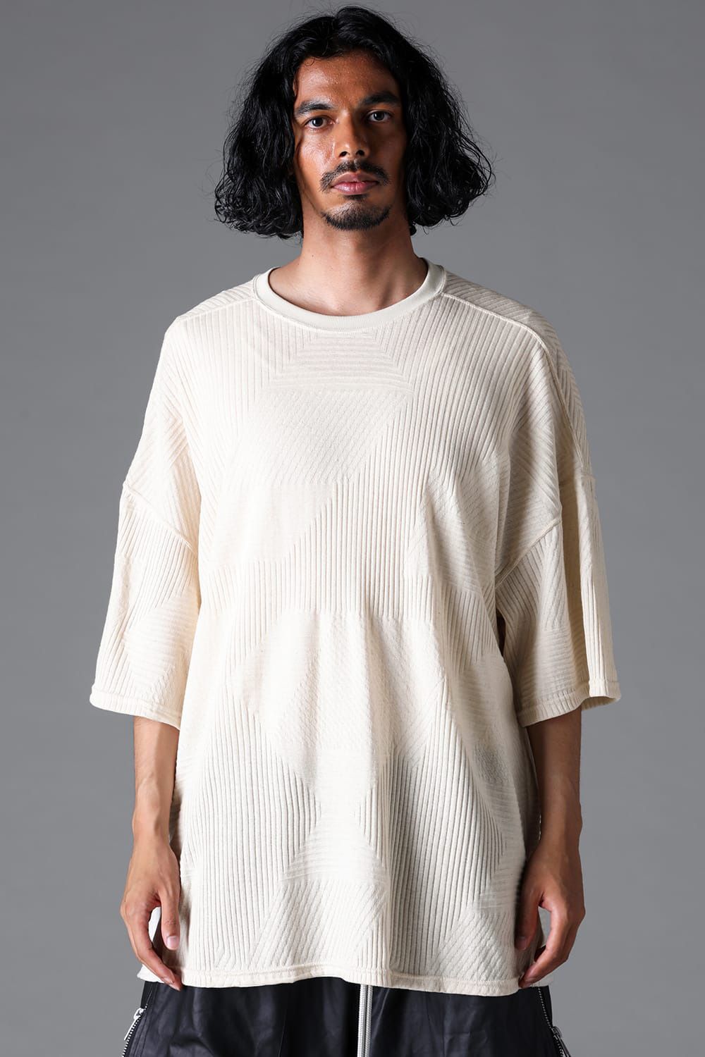 送料無料 トップス A.F ARTEFACT エーエフ アーティファクト DEFORMED STRIPE PATTERN JUMBO TEE / ブラック 返品交換不可