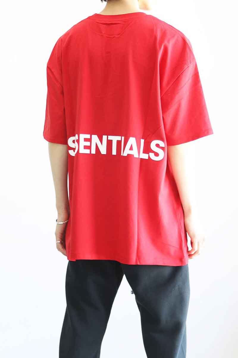 Rakuten - セール商品 30%OFF トップス FEAR OF GOD FOG ESSENTIALS フィアオブゴッド エッセンシャルズ BACK LOGO S/S TEE / レッド 返品交換不可