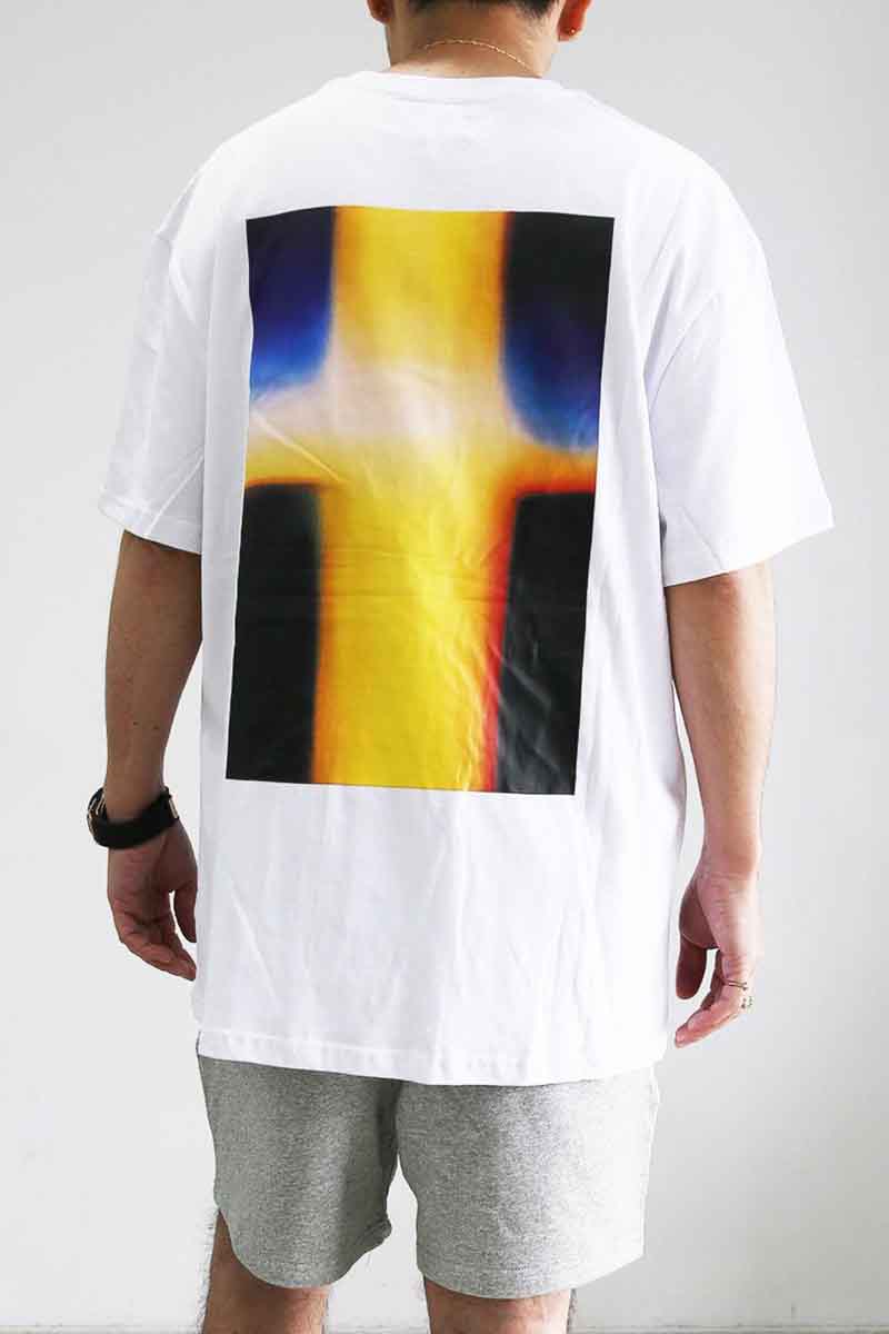 楽天市場】Fear of God - FOG Essentials Boxy Graphic T-Shirt 楽天市場】Fear of God - FOG Essentials Boxy Graphic T-Shirt