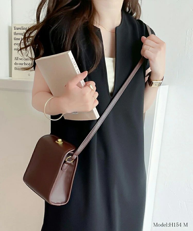 【楽天ス一パ一セ一ル】【送料無料】秋 夏 春 大きいサイズ コーデ レイヤード ビッグシルエット 体型カバーゆったり プルオーバー サイドスリット ワンピース ジャンスカ ロング フレンチスリーブ 深Vネック レディース ジャンパースカート 3