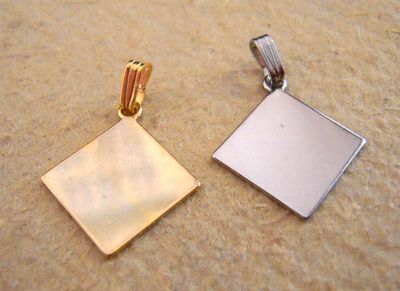 貼り付け用ペンダントトップ（バチカン付/菱形)/2ヶ