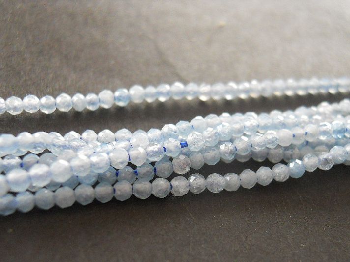 【1.6-1.8mm/40ケ】カット入り天然石ビーズ。アクアマリン小さ目2mm/40+予備1ケ【今だけプレゼント】