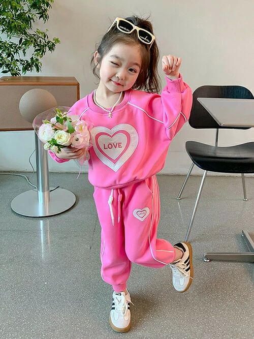 冬服 ジュニア キッズ セットアップ 女の子 カジュアルパンツ スポーツ 子供服 長袖 パーカー お出かけ 上下セット 冬 パンツ 秋