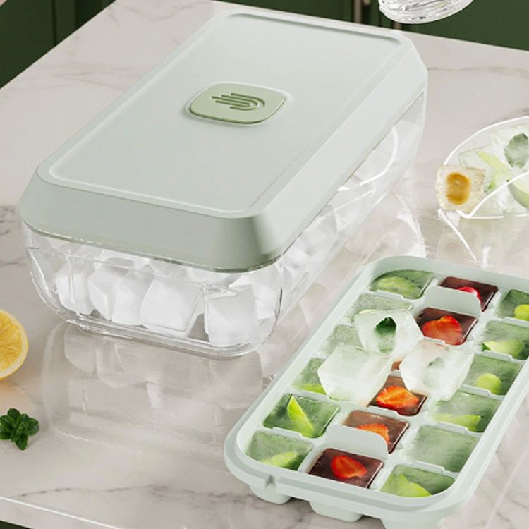 製氷器 保存容器付き 2サイズ 氷機 【ワンプッシ 氷作る容器 製氷皿 蓋付き 32個取り/18個取り 氷 【ワンプッシュで氷が取れる】 2