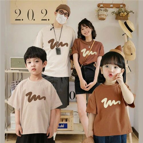 Rakuten - 親子コーデ カジュアル ペア 3人 tシャツ ペアtシャツ 親子ペアルック ペアルック 夏服 親子 tシャツ シンプル 家族 お揃い 赤