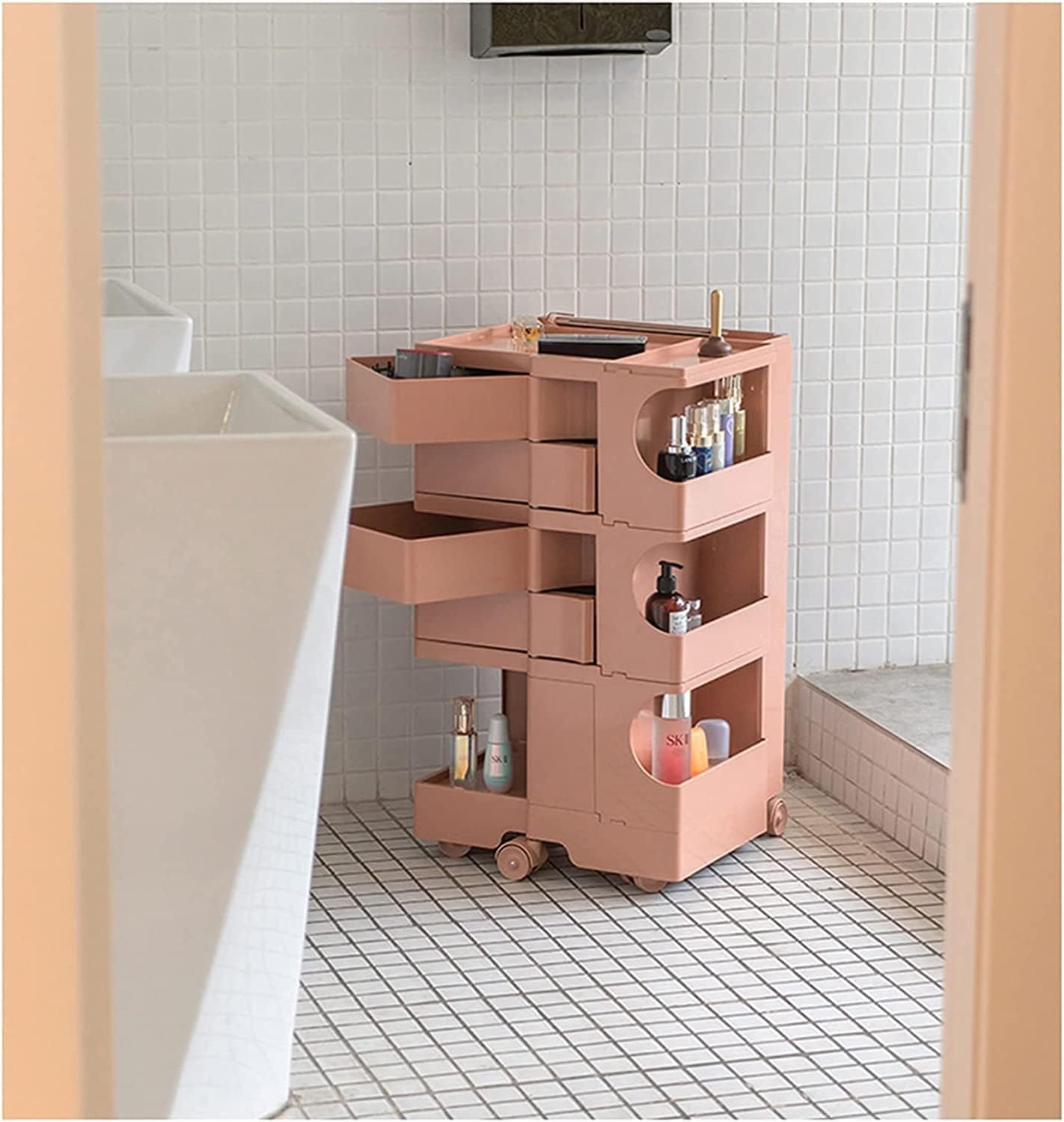 　　　 -------商品詳細------- ベッドサイドテーブル環境保護素材：ABSエンジニアリングプラスチックは、環境保護と安全のために使用され、より便利なクリーニング、汚れに強く、しわになりにくく、掃除が簡単です。ベッドサイドテーブルのサイズは43×42×52.5cm/43×42×73.5cm。 ナイトスタンド大容量：大容量の密閉型収納スペース、分類収納用の多層設計、美しく実用的な広々としたキャビネット、十分な収納スペースを備えた引き出しのチェスト、本、植物、ランプに最適です。 ベッドサイド キャビネット 360° 回転デザイン: 従来の描画方法から脱却し、新しい体験をもたらします。このベッドサイド テーブルを使用すると、ベッドの横にお気に入りのアイテムをすべて置くことができます。表面には読書灯、オープンシェルフには携帯電話やウォーターグラスがあります。 便利なユニバーサルホイール: 下部に4つのプーリーが装備されており、方向を自由に変えることができ、耐久性があり、任意に動くことができます。防振ホイールは静かでノイズがなく、圧力をかけずにスムーズに動き、押すだけです。 アフターセールス - 当社は高品質を生み出し、より良い体験を提供することに尽力しています。ご不明な点がございましたら、お問い合わせください。満足のいく解決策を提供するか、返金いたします。説明 これらのベッドサイド キャビネットは、ご自宅に美しさを加えます。どの部屋にも最適です。 これらのナイトスタンドは、ペアまたはシングルで注文でき、ベッドのどちらの側にも設置できます。仕様: ? 名前: 可動寝室の小さなベッドサイド キャビネット? カラー: クミン/ホワイト/ジンジャー/グリーン/ピンク
