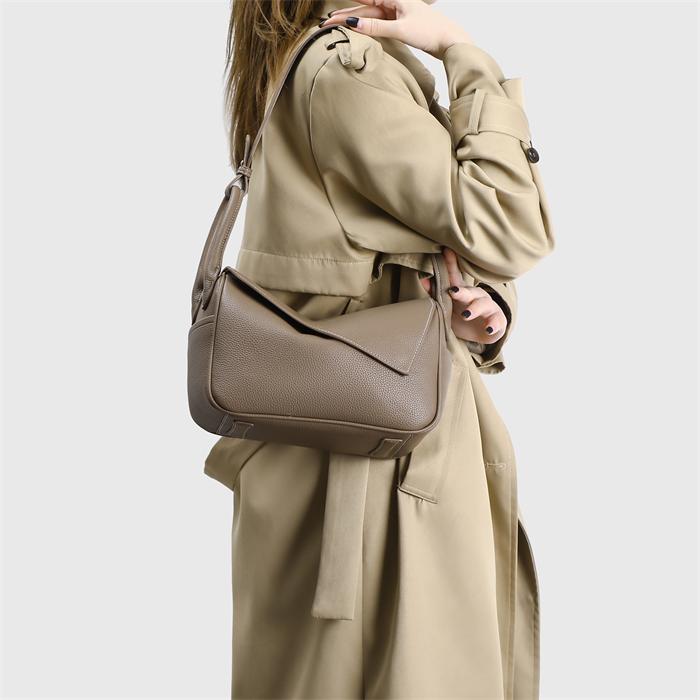 ショルダーバッグ 鞄 レディース 合皮 3wayバッグ ハンドバッグ キューブバッグ バ キューブ型 フェイクレザー レディースバッグ