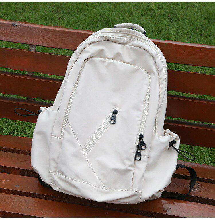 リュック レディース 大容量 通学 通勤 おしゃれ バックパック A4 軽量 ナイロン シンプル かわいい カジュアル 撥水 中学生 高校生 大学生 旅行 出張 背面ポケット 多機能
