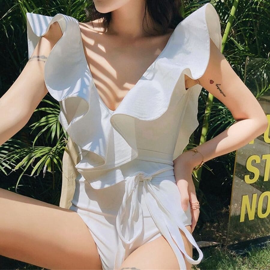 Two-Piece - ワンピース 白いフリル 水着 レディース トライアングル