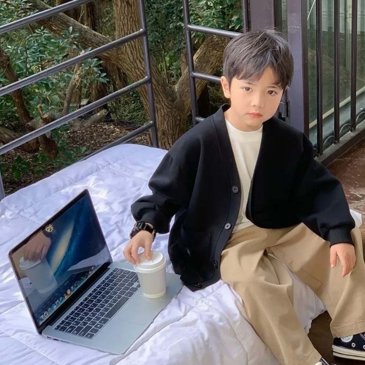 天神橋セレクトの女の子 体温調整 カーディガン 子供服 カーデ 春 スウェット 無地 子ども 羽織り 長袖 カーディガン カーデ アウター 秋 Vネック｜アングル3