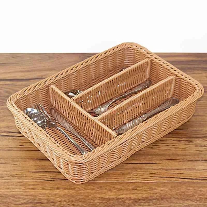 Other - カトラリー 収納 バスケット 藤編み 風 四格 デスク 引き出し 用 PP 素材 キッチン ダイニング 文具 整理 米 コーヒー ベージュ ブラウン 普段使い 軽量 シンプル
