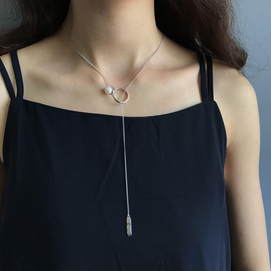 天神橋セレクトのネックレス ペンダント レディース 女性 ファッション小物 雑貨 Y字ネックレス チェーン 指輪 リング フェイクパール シルバーカラー シンプル か｜アングル2