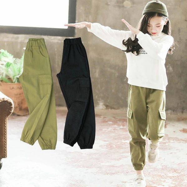 原産国:中国素 材:綿95%色：グリーン ブラック ページュサイズ:【110】ズボンの丈/59cm ヒップ/68cm ウエスト/42cm 参考身長:95-105cm【120】ズボンの丈/65cm ヒップ/72cm ウエスト/44cm 参考身長:105-115cm【130】ズボンの丈/71cm ヒップ/76cm ウエスト/46cm 参考身長:115-125cm【140】ズボンの丈/77cm ヒップ/80cm ウエスト/48cm 参考身長:125-135cm【150】ズボンの丈/83cm ヒップ/84cm ウエスト/50cm 参考身長:135-145cm【160】ズボンの丈/89cm ヒップ/88cm ウエスト/52cm 参考身長:145-145cm【170】ズボンの丈/93cm ヒップ/92cm ウエスト/54cm 参考身長:155-165cmモデル:身長132cm 体重32kg 試着140サイズ注意：入荷時期により生地の色味、光沢感など若干違いが出る場合も御座いますが、不良品とは異なりますので、予めご了承頂けますようお願い致します。&nbsp;PC環境光の具合により、色や素材のイメージが写真と若干異なる場合がございます。モデル写真に使用されているアクセサリー小物は別途記載が無い限り付属いたしません。商品に不良があった場合は、商品到着から5日以内にご連絡いただければご返金交換対応させて頂きます。 韓国子供服 ズボン ボトムス カジュアルパンツ 女の子 カーゴパンツ 長ズボン ゆったり 無地 パンツ グリーン ブラック ページュ 女児 学生 春着 秋着 通学着 キッズ 子供パンツ カーゴパンツ ガールズ ロングパンツ ダンスパンツ 110cm 120cm 130cm 140cm 150cm 160cm 170cm原産国:中国素 材:綿95%色：グリーン ブラック ページュサイズ:【110】ズボンの丈/59cm ヒップ/68cm ウエスト/42cm 参考身長:95-105cm【120】ズボンの丈/65cm ヒップ/72cm ウエスト/44cm 参考身長:105-115cm【130】ズボンの丈/71cm ヒップ/76cm ウエスト/46cm 参考身長:115-125cm【140】ズボンの丈/77cm ヒップ/80cm ウエスト/48cm 参考身長:125-135cm【150】ズボンの丈/83cm ヒップ/84cm ウエスト/50cm 参考身長:135-145cm【160】ズボンの丈/89cm ヒップ/88cm ウエスト/52cm 参考身長:145-145cm【170】ズボンの丈/93cm ヒップ/92cm ウエスト/54cm 参考身長:155-165cmモデル:身長132cm 体重32kg 試着140サイズ注意：入荷時期により生地の色味、光沢感など若干違いが出る場合も御座いますが、不良品とは異なりますので、予めご了承頂けますようお願い致します。&nbsp;PC環境光の具合により、色や素材のイメージが写真と若干異なる場合がございます。モデル写真に使用されているアクセサリー小物は別途記載が無い限り付属いたしません。商品に不良があった場合は、商品到着から5日以内にご連絡いただければご返金交換対応させて頂きます。原産国:中国素 材:綿95%色：グリーン ブラック ページュサイズ:【110】ズボンの丈/59cm ヒップ/68cm ウエスト/42cm 参考身長:95-105cm【120】ズボンの丈/65cm ヒップ/72cm ウエスト/44cm 参考身長:105-115cm【130】ズボンの丈/71cm ヒップ/76cm ウエスト/46cm 参考身長:115-125cm【140】ズボンの丈/77cm ヒップ/80cm ウエスト/48cm 参考身長:125-135cm【150】ズボンの丈/83cm ヒップ/84cm ウエスト/50cm 参考身長:135-145cm【160】ズボンの丈/89cm ヒップ/88cm ウエスト/52cm 参考身長:145-145cm【170】ズボンの丈/93cm ヒップ/92cm ウエスト/54cm 参考身長:155-165cmモデル:身長132cm 体重32kg 試着140サイズ注意：入荷時期により生地の色味、光沢感など若干違いが出る場合も御座いますが、不良品とは異なりますので、予めご了承頂けますようお願い致します。&nbsp;PC環境光の具合により、色や素材のイメージが写真と若干異なる場合がございます。モデル写真に使用されているアクセサリー小物は別途記載が無い限り付属いたしません。商品に不良があった場合は、商品到着から5日以内にご連絡いただければご返金交換対応させて頂きます。 韓国子供服 ズボン ボトムス カジュアルパンツ 女の子 カーゴパンツ 長ズボン ゆったり 無地 パンツ グリーン ブラック ページュ 女児 学生 春着 秋着 通学着 キッズ 子供パンツ カーゴパンツ ガールズ ロングパンツ ダンスパンツ 110cm 120cm 130cm 140cm 150cm 160cm 170cm原産国:中国素 材:綿95%色：グリーン ブラック ページュサイズ:【110】ズボンの丈/59cm ヒップ/68cm ウエスト/42cm 参考身長:95-105cm【120】ズボンの丈/65cm ヒップ/72cm ウエスト/44cm 参考身長:105-115cm【130】ズボンの丈/71cm ヒップ/76cm ウエスト/46cm 参考身長:115-125cm【140】ズボンの丈/77cm ヒップ/80cm ウエスト/48cm 参考身長:125-135cm【150】ズボンの丈/83cm ヒップ/84cm ウエスト/50cm 参考身長:135-145cm【160】ズボンの丈/89cm ヒップ/88cm ウエスト/52cm 参考身長:145-145cm【170】ズボンの丈/93cm ヒップ/92cm ウエスト/54cm 参考身長:155-165cmモデル:身長132cm 体重32kg 試着140サイズ注意：入荷時期により生地の色味、光沢感など若干違いが出る場合も御座いますが、不良品とは異なりますので、予めご了承頂けますようお願い致します。&nbsp;PC環境光の具合により、色や素材のイメージが写真と若干異なる場合がございます。モデル写真に使用されているアクセサリー小物は別途記載が無い限り付属いたしません。商品に不良があった場合は、商品到着から5日以内にご連絡いただければご返金交換対応させて頂きます。