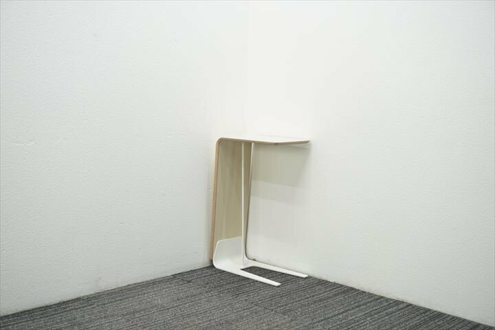 【★★★★】中古 【2021年製】オカムラ アルトピアッツァ サイドテーブル W450 D250 H670 プライズウッド..