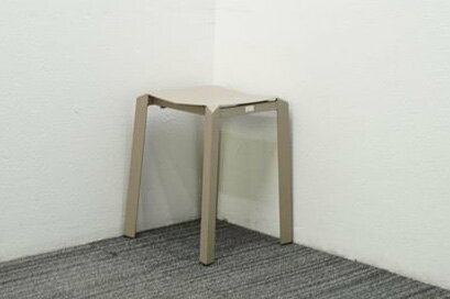 ジゼル KUN トライチューブスツール ベージュ　中古