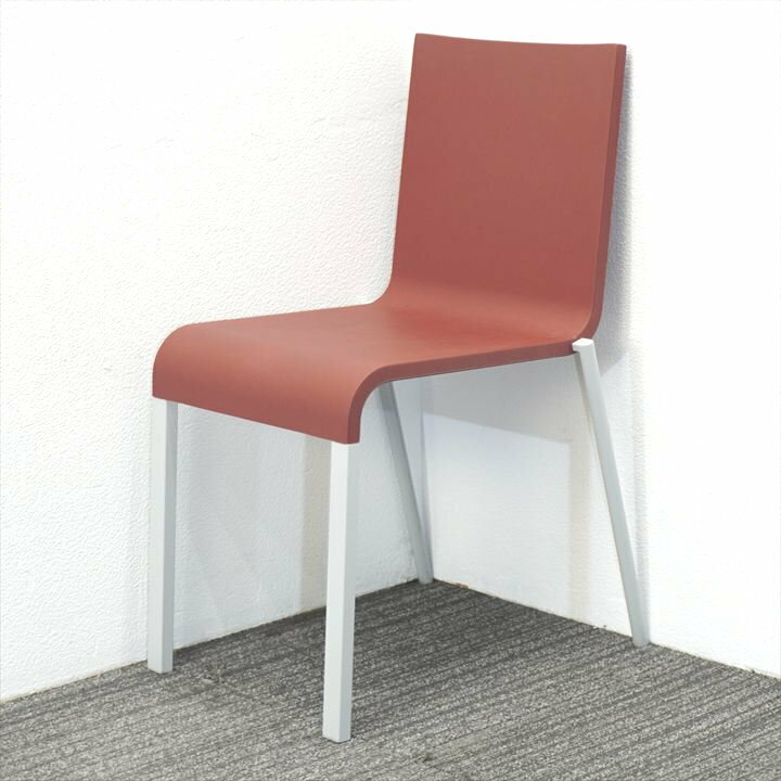ヴィトラ .03(ゼロスリー) スタッキングチェア レッド　中古
