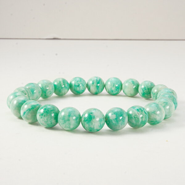 勾玉 翡翠 (ヒスイ) ジェダイト 約 25～30mm 本翡翠 ミャンマー産 濃い緑 1個売り 送料無料