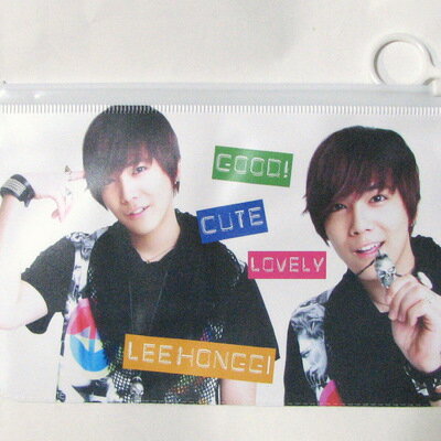 イ・ホンギ ビニール製マルチポーチ1