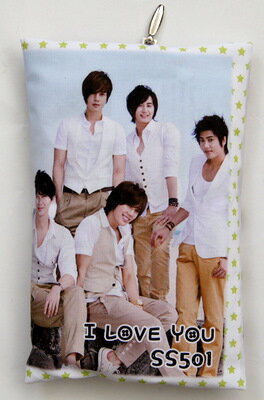 チャックもついている高級ポケットティッシュ用ケース サイズ：8 ×13センチ　