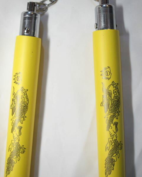 カンフー武具・イエロー ウレタン ラバー ヌンチャク【ソフトラバー製玩具】 龍模様 遊離ベアリング軸承リング使用　追跡なしメール便発不可 tenpodo-10023414 天宝堂 サンプル画像2