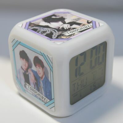 東方神起 TVXQ 2人ユニット　カラーチェンジ・デジタル時計(3.0)