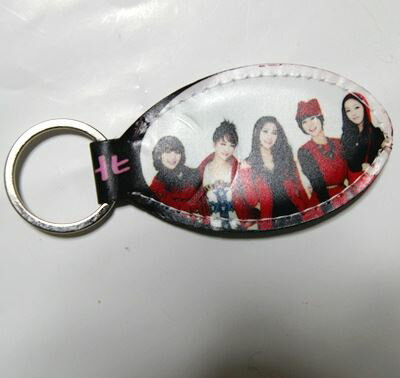 KARA 皮革製キーホルダー3