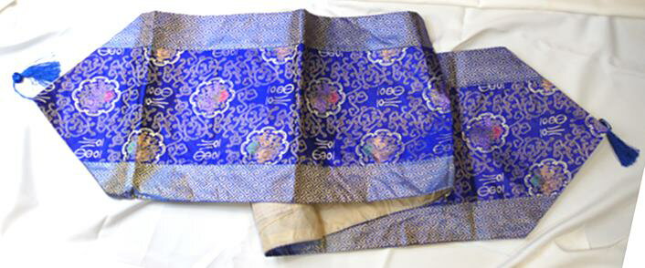 中華サテン　テーブルセンター 青色