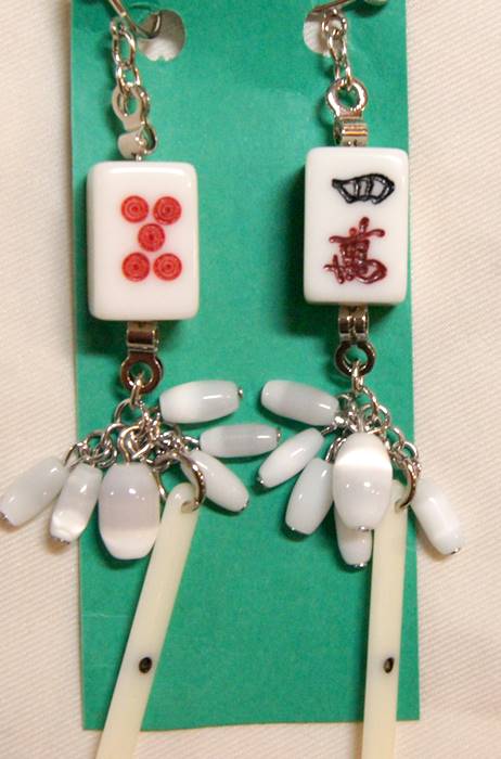 白色・麻雀牌＋点棒 イヤリングA