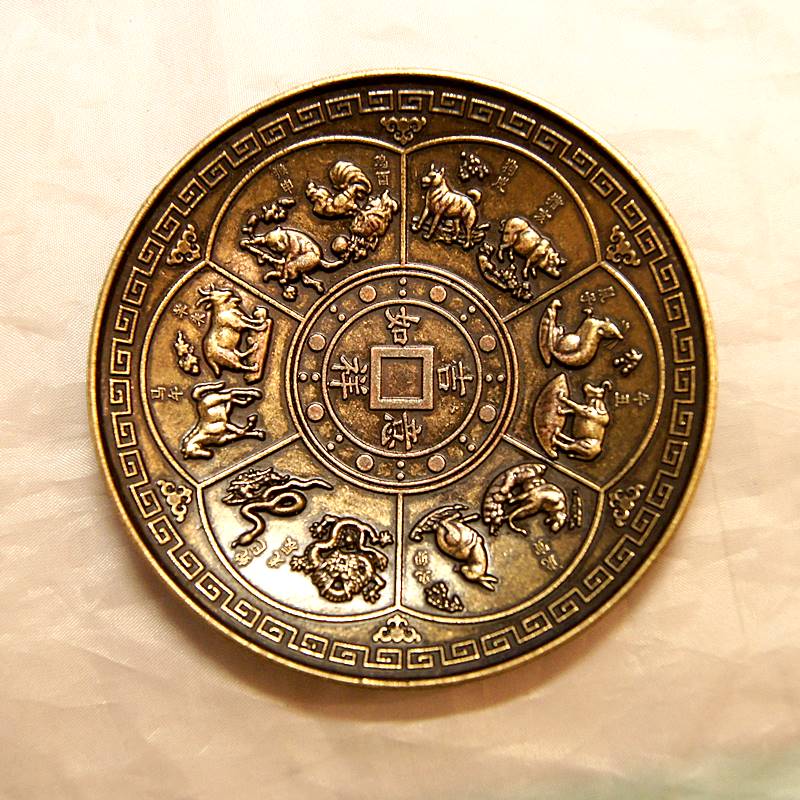 大きさ：直径 約8.7cm