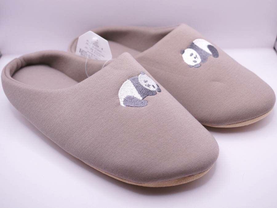 サイズM（23cm〜24.5cm） 生産国：中国製 素材：側生地＝ポリエステル＋綿、裏生地＝ポリエステル、中材＝EVA/EP　