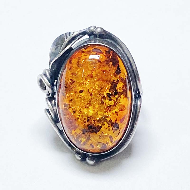琥珀アンバーAmber リング指輪♯15 シルバー リトアニア産Balttic Sea iw251114a02 大きさ：リングサイズ15号 最大長約2.8cm 金具:シルバーの刻印はないですがシルバー保証 リトアニア産出（バルト海産）Bal...