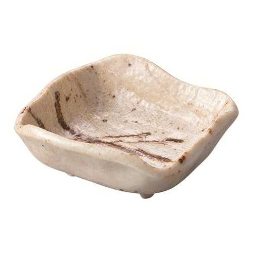 ■商品説明■商品名：312-13 乱刷毛 角千代口(四足)メーカー：桐井陶器メーカー品番：312-13お届け数：1サイズ：8.5×7.5×H3.5cm容量：-素材：磁器原産国：日本製【配送料について】【ご注意】画面上の色はブラウザやご使用のパソコンの設定により実物と異なる場合があります。