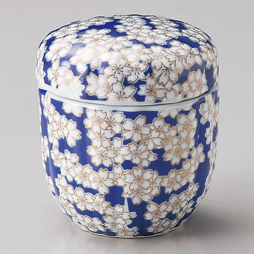 商品情報商品名：京桜花むし碗メーカー型番：110-068品番：110014入り数：1サイズ：φ7×8cm原産国：JPN 材質：磁器配送料について配送料金は、「小物送料」と記載のある商品総額が15,000円未満の場合、別途送料として800円（税別）頂戴いたします。北海道1,500円（税別）、沖縄2,000円（税別）頂戴いたします。東京都島しょ部、離島については、ご注文後に改めて送料をお見積り致します。予めご了承下さい。ご注文前にあらかじめ配送料金を確認されたい場合は、ご購入希望点数、配送先ご住所をご明記頂き、上部「［？］お問い合わせ」フォームよりご連絡下さいますようお願い致します。【ご注意】画面上の色はブラウザやご使用のパソコンの設定により実物と異なる場合があります。