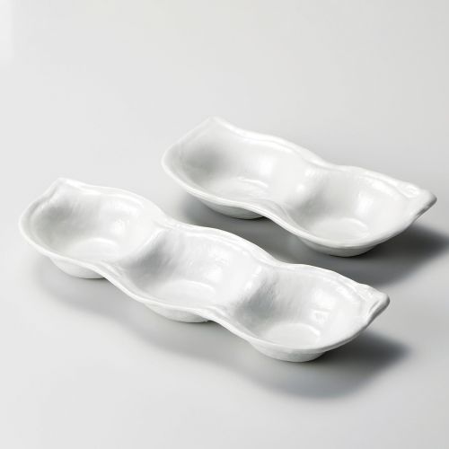 商品情報商品名：白釉そら豆3品盛り皿メーカー型番：153-248品番：124915入り数：10サイズ：27.1×9.5×3.5cm原産国：JPN 材質：磁器【ご注意】画面上の色はブラウザやご使用のパソコンの設定により実物と異なる場合があります。
