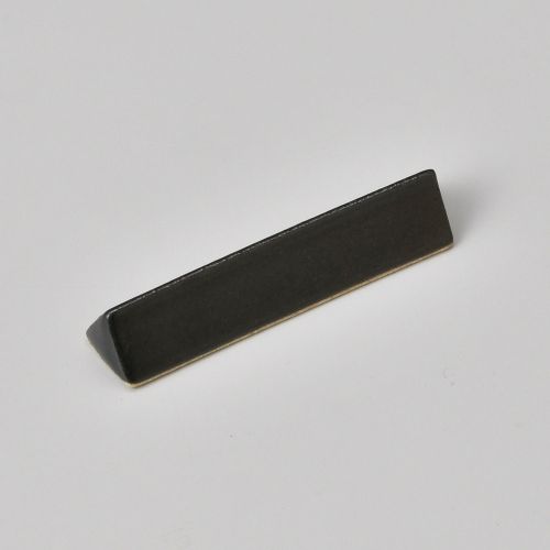 黒マット三角レストS 5.5×0.8×1cm 288-248 (20個入) /業務用/新品/小物送料対象商品