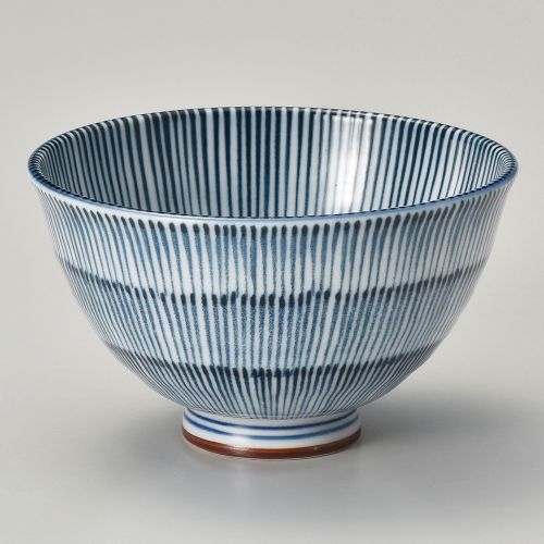 商品情報商品名：内外細十草飯碗(大)軽量メーカー型番：349-339(旧型番：366-198)品番：635853入り数：1サイズ：φ12.2×7cm原産国：JPN 材質：磁器配送料について。【ご注意】画面上の色はブラウザやご使用のパソコンの設定により実物と異なる場合があります。