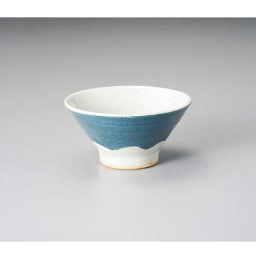 ■商品説明■商品名：富士山切立飯碗小メーカー品番：347-099お届け数：1サイズ(cm)：口径12.4×6.3素材：陶器【配送料について】【ご注意】画面上の色はブラウザやご使用のパソコンの設定により実物と異なる場合があります。