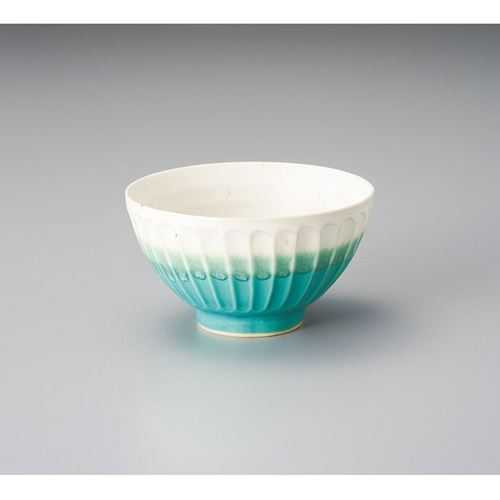 ■商品説明■商品名：マットグリーン小菊飯碗メーカー品番：348-209お届け数：1サイズ(cm)：口径11.5×6.5容量(cc)：320素材：磁器【配送料について】【ご注意】画面上の色はブラウザやご使用のパソコンの設定により実物と異なる場合があります。